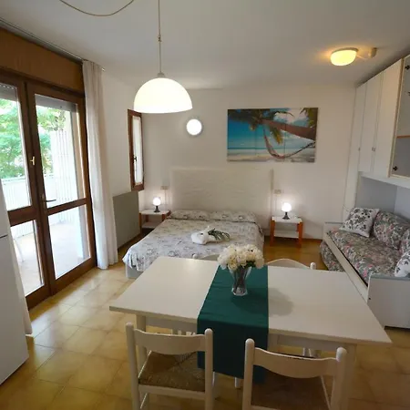Lignano Appartement Lignano Sabbiadoro Buitenkant foto